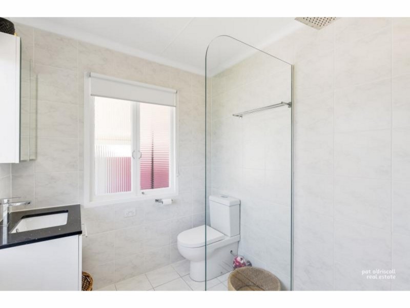 65 Brecknell Street, The Range QLD 4700